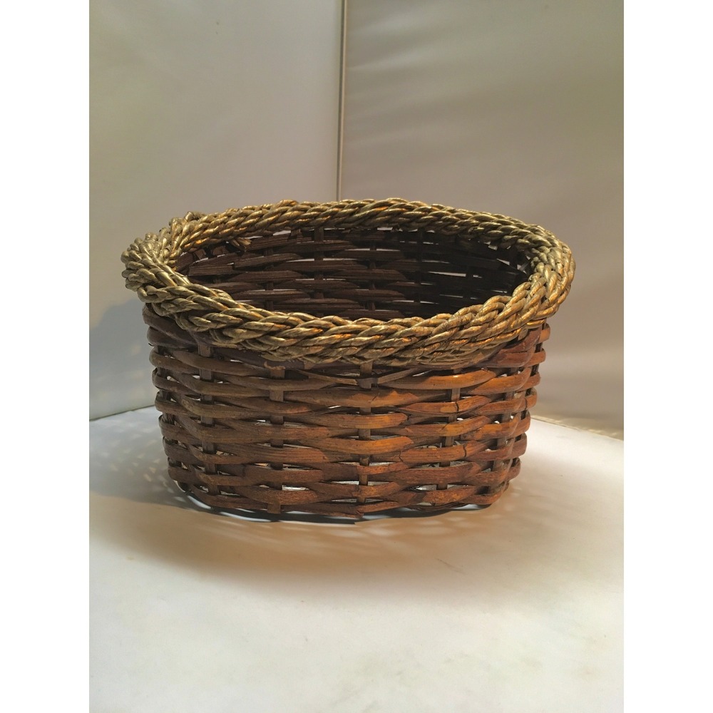 Wicker Storage Basket Unisex OS Brown Gold Trim Oval Woven Decor Cottagecore